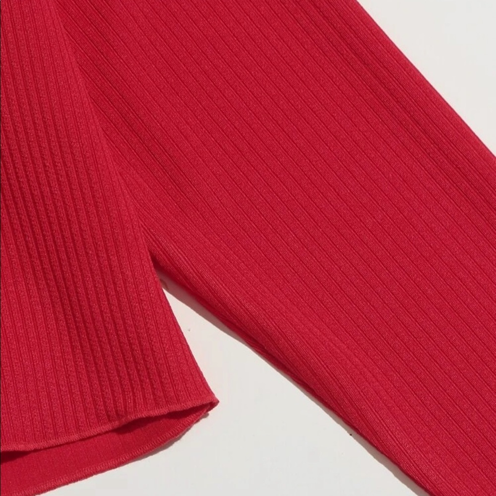 Red Button-Front Ribbed Top - NWOT - Picture 4 of 8